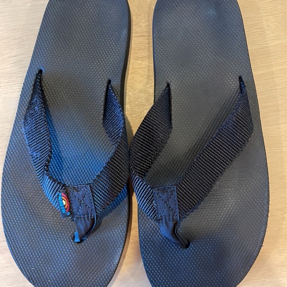 Rainbow Mens Medium (8-9) - Picture 4 of 4